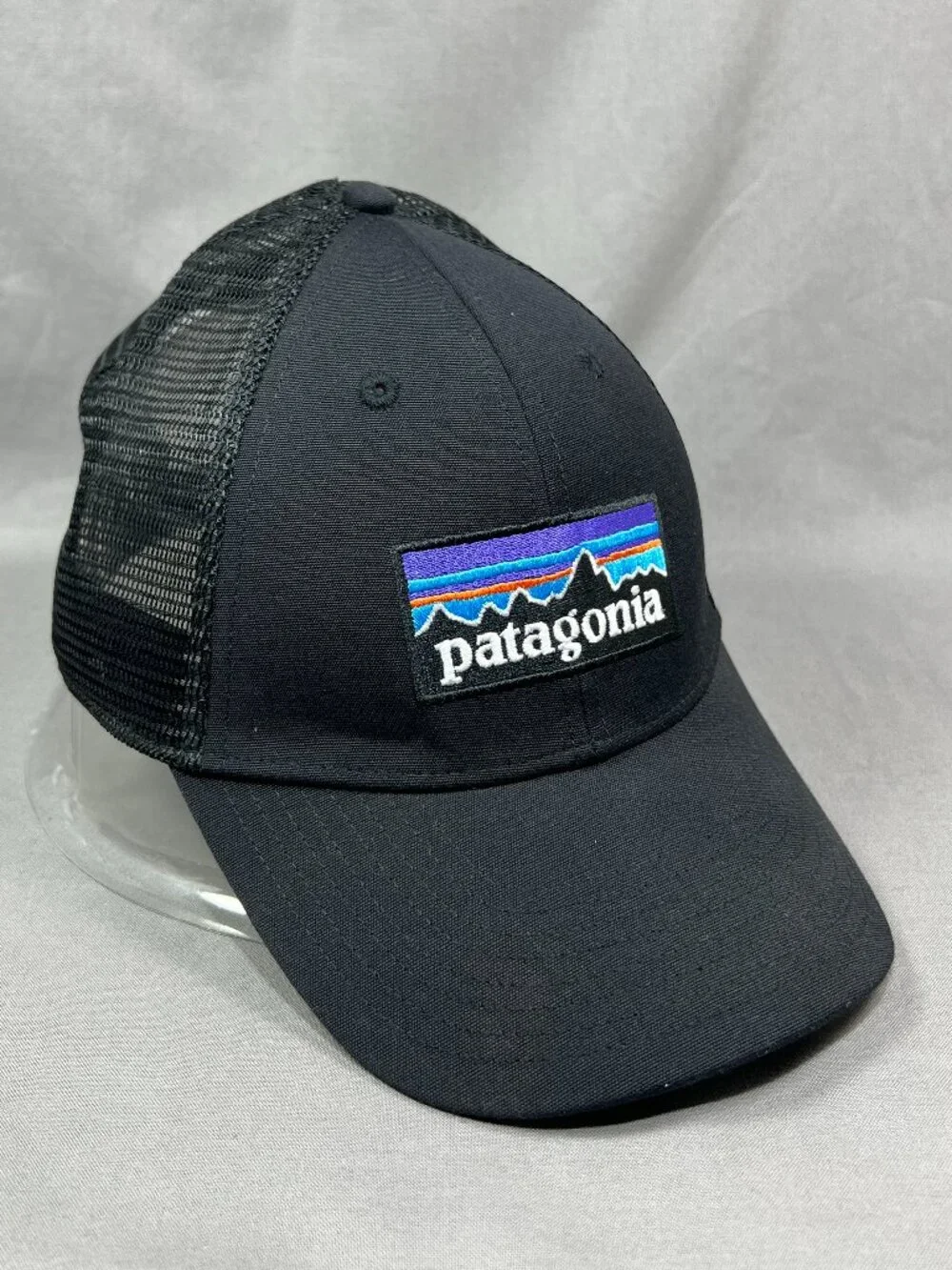 Patagonia P6 Trucker Hat Snapback Black Mesh Hiking Outdoor Adjustable Mens Cap